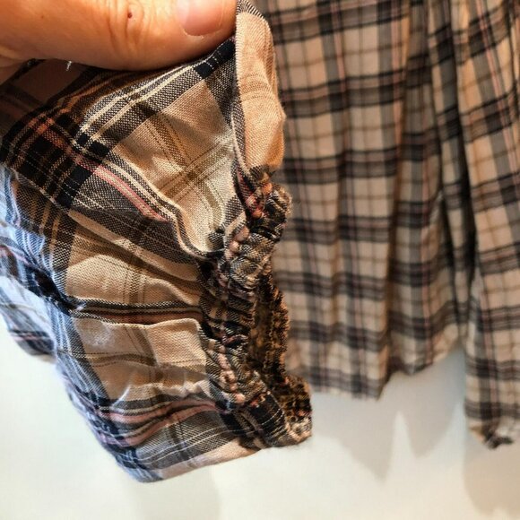 Evereve Womens Large Tan Plaid Long Sleeve V Neck Pullover Shirt Blouse Top Sz L - Picture 6 of 10